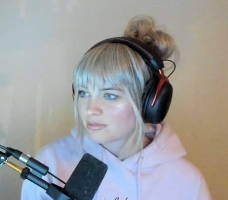 QTCinderella pornstar exclusive picture