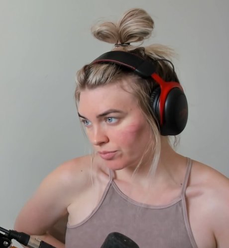 QTCinderella high quality pornstar photos