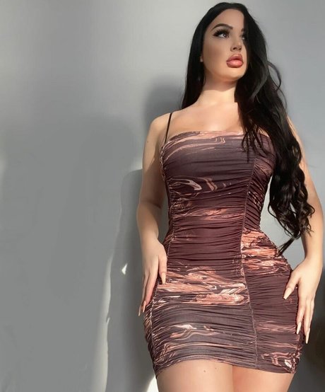 Elizabeth Georgina best actress galleries