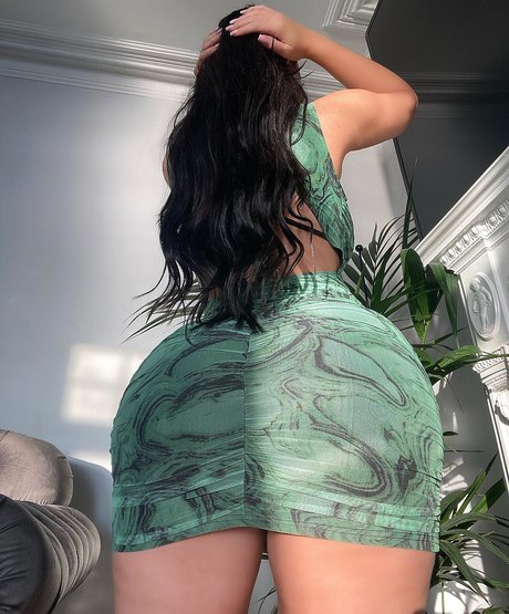 Elizabeth Georgina porn actress galleries