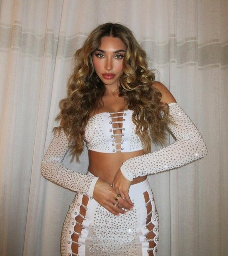 Chantel Jeffries nude model pictures