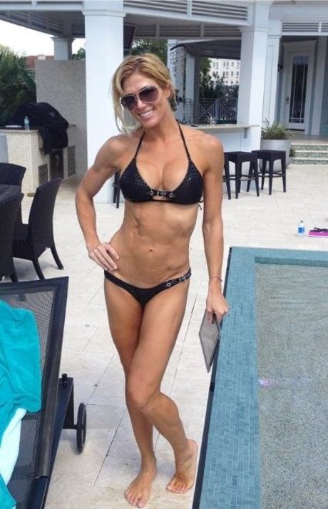 Torrie Wilson hd actress pics