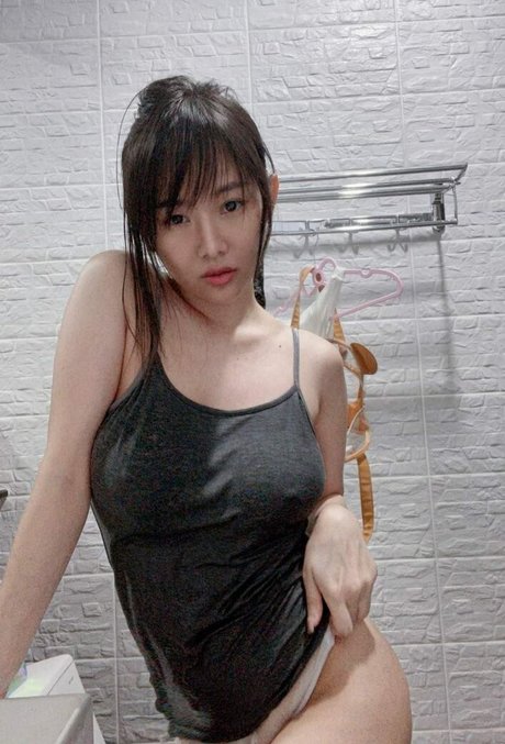 Munkawka xxx actress galleries