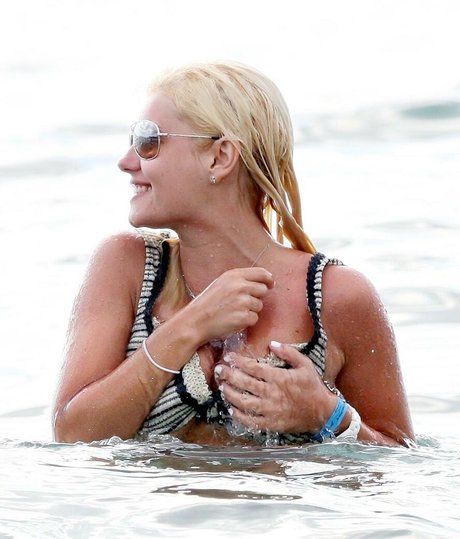 Elisha Cuthbert high quality star picture