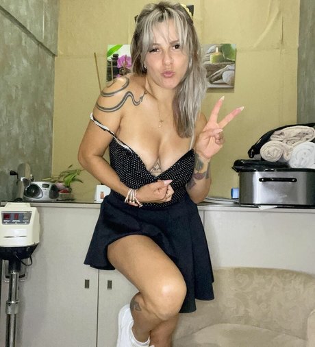 Dani Botan pretty star archive