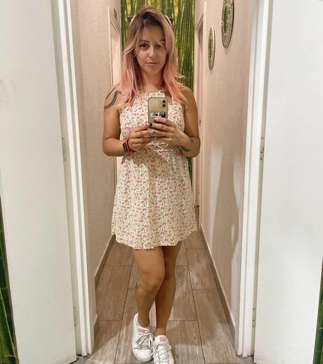 Dani Botan model high quality picture