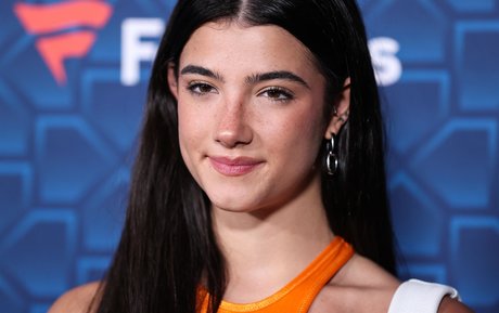 Charli D Amelio pornstar exclusive images