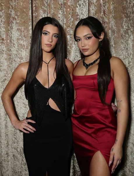 Charli D Amelio xxx model photos