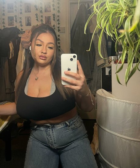 chelsea leigh erotic model photo