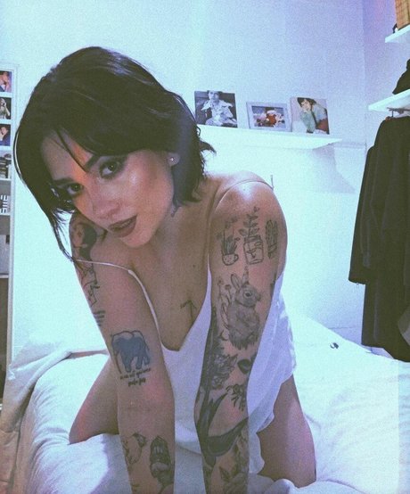 Delfi Peralta nudes model img