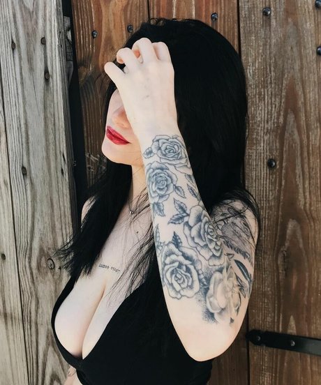 Delfi Peralta pornstar art images