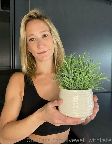 livewell withkate beautiful pornstar pic