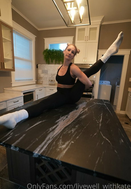 livewell withkate pornstar high quality photo