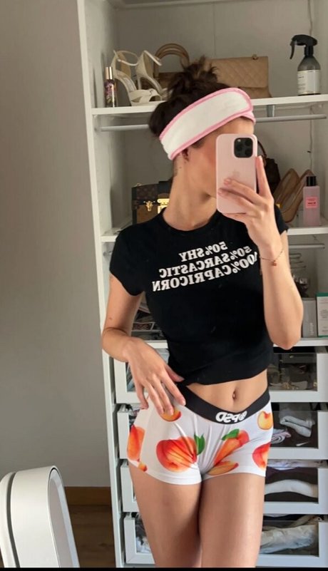 Lea Elui star exclusive picture