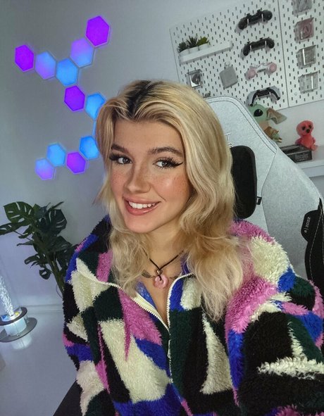 Kunshikitty model pornographic pics