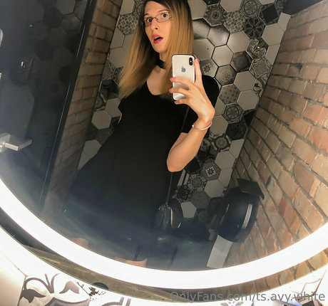 ts avy white nudes model photo