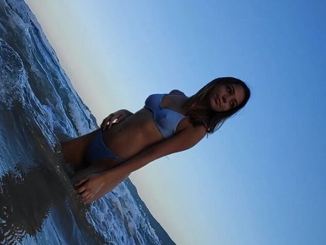 Ana Karolina Pfleger model nice picture