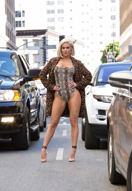 WWE Lana star top pic