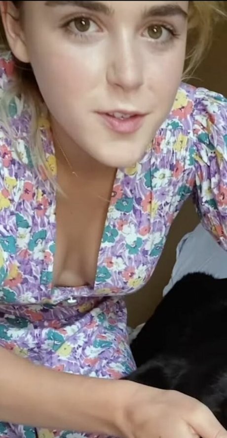 Kiernan Shipka perfect model gallery