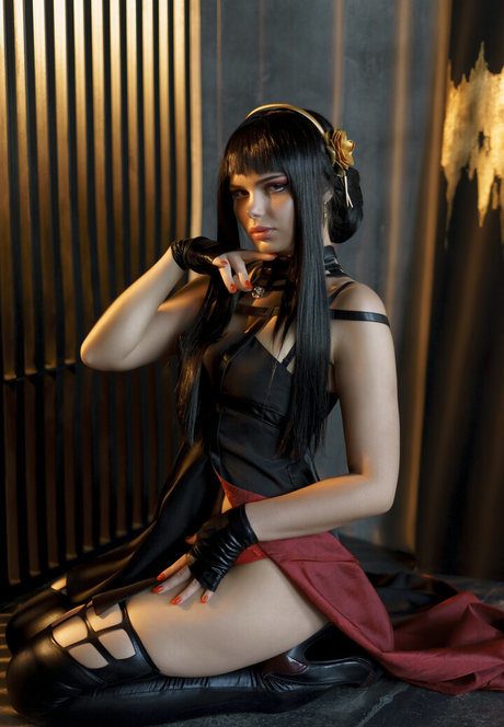 Purple Amelie model free photo