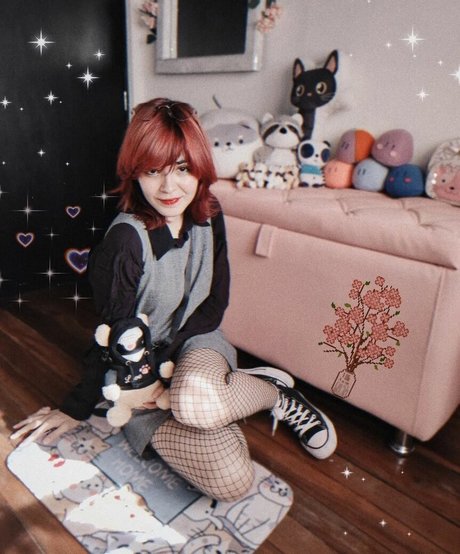 evee meow adult actress gallery