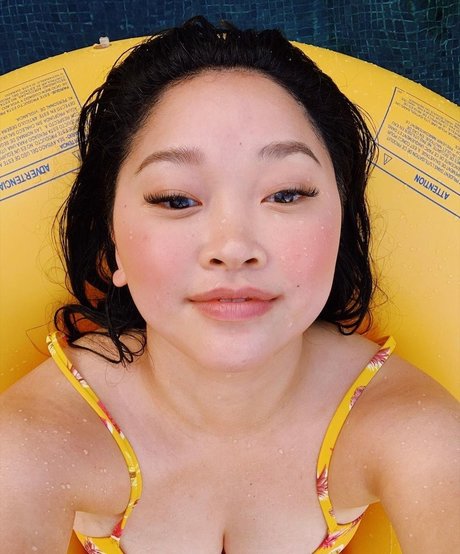 Lana Condor star sexy archive