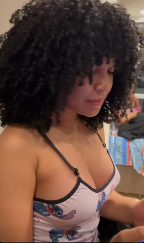 Marycuriell hd model photo