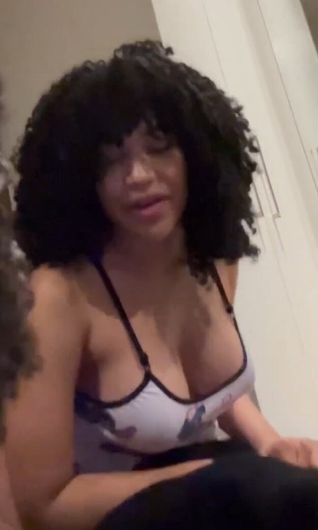 Marycuriell Profile pic