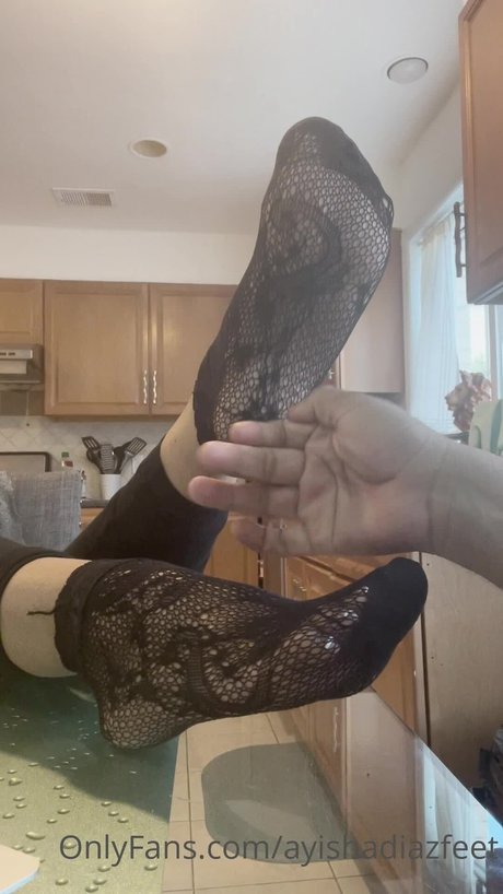 Ayisha Diaz beautiful actress pics