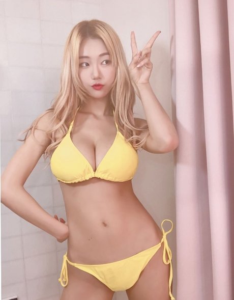 Berry free model photos