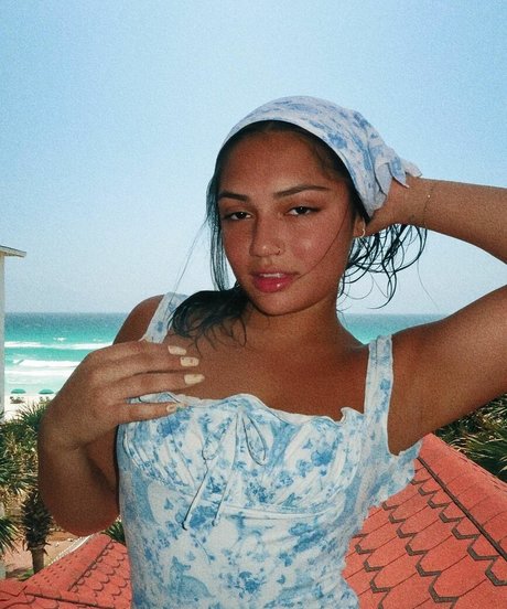 Avani Gregg pornographic model img