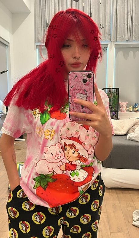 Noodlenom naked actress pics