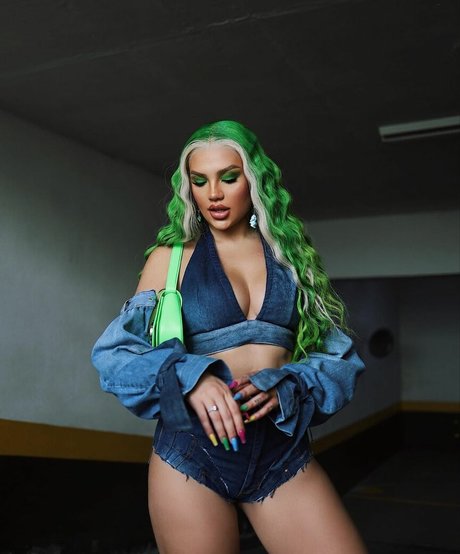 Vivi Wanderley high quality pornstar pics