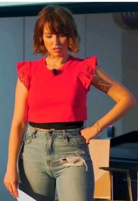 Milana Vayntrub pornstar exclusive galleries