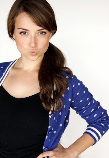 Milana Vayntrub exclusive pornstar pic