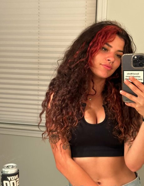 issameg xxx star images