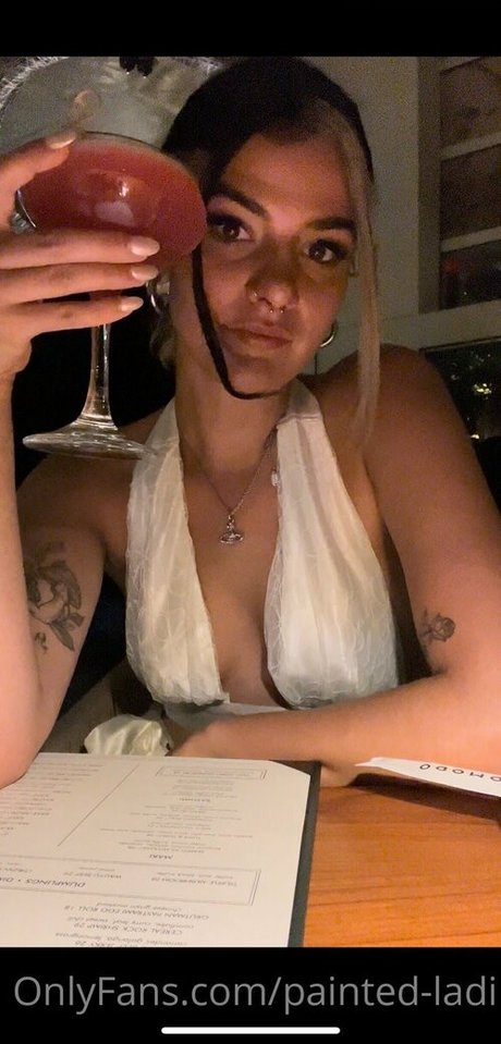 issameg erotic model picture