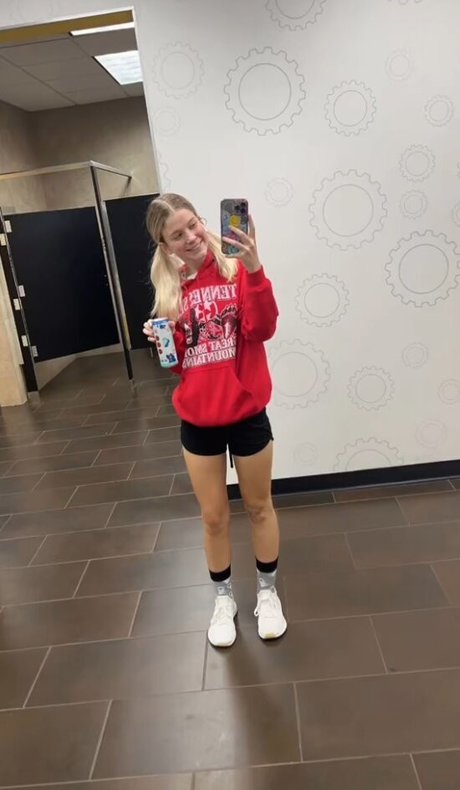 Gingiehippie nice model images