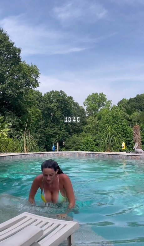 hadelinemope star naked pictures