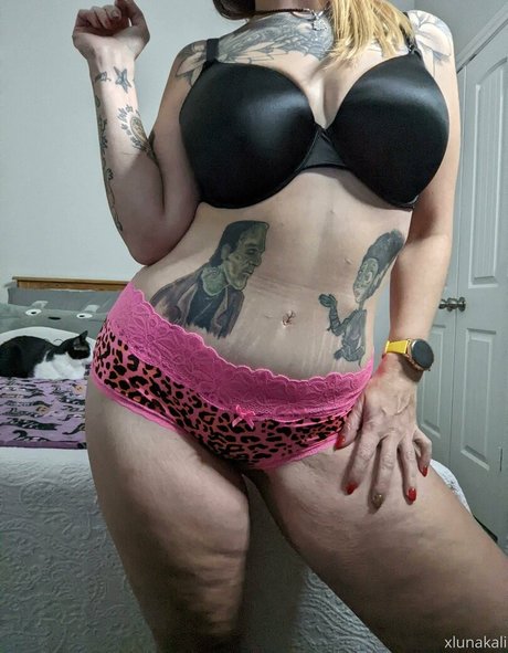 xlunakali sex actress img