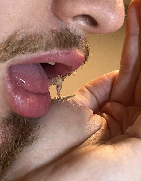 macrocole pornographic actress images