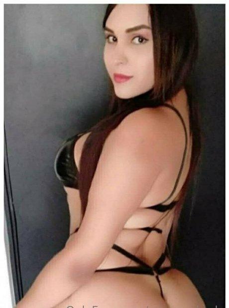 queen charly naked star archive