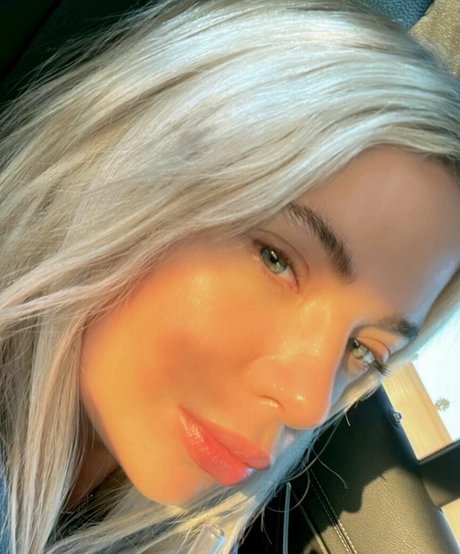 Ashley Benson exclusive pornstar image