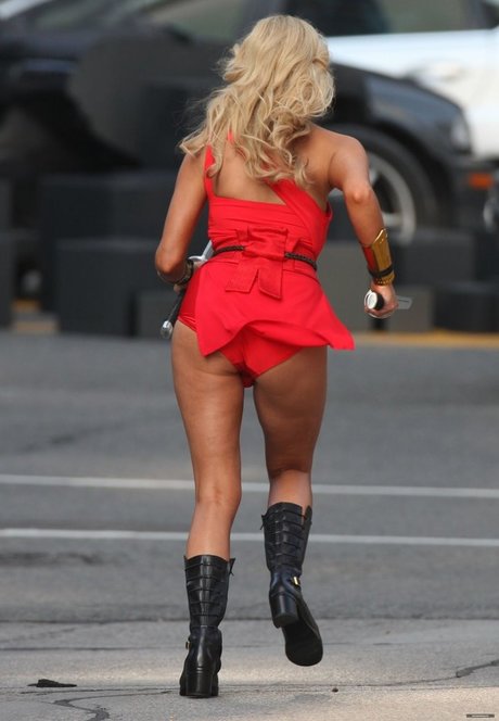 Ashley Benson hd star pictures