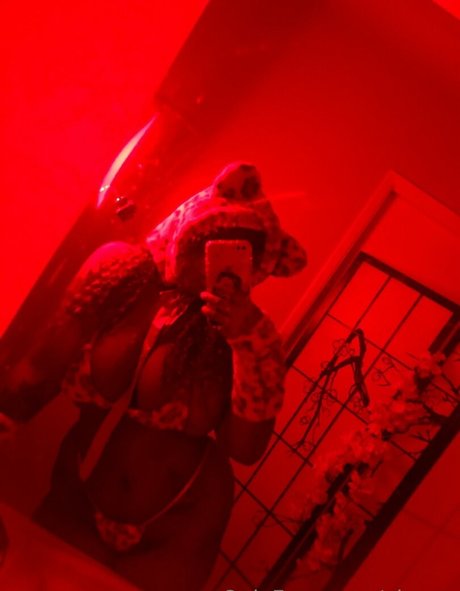 Xiouuu pornstar pretty pics