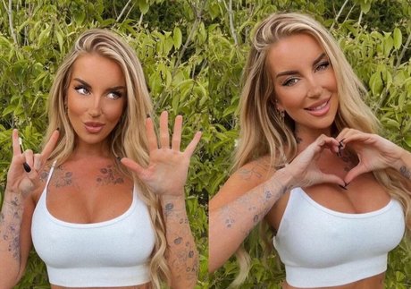 Saffronssecret adult model photo