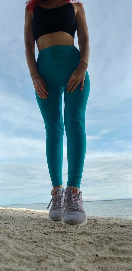 Lionrynn naked model images