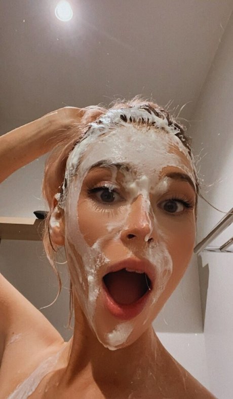 Beba Han naked pornstar picture