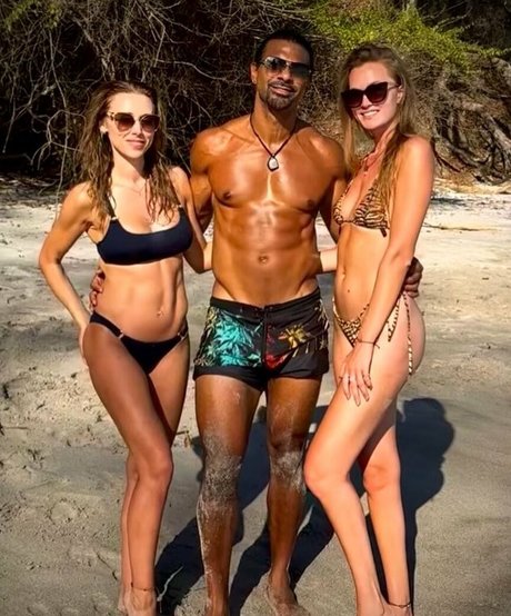 Una Healy perfect pornstar galleries