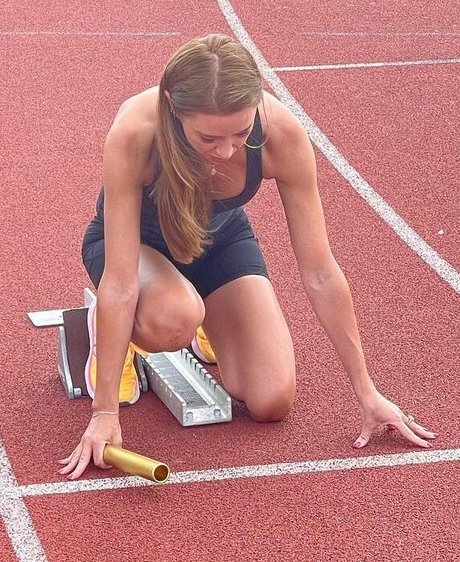 Una Healy sexy actress image